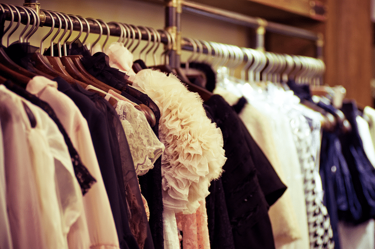 L’importance d’un grossiste dans le monde de la mode