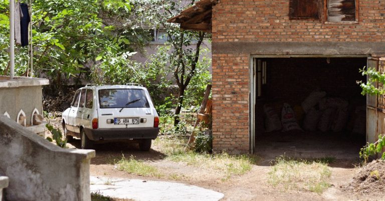 Renault dévoile le prix de sa Renault 5 E-Tech électrique pour 2024 : Combien coûtera-t-elle vraiment ?