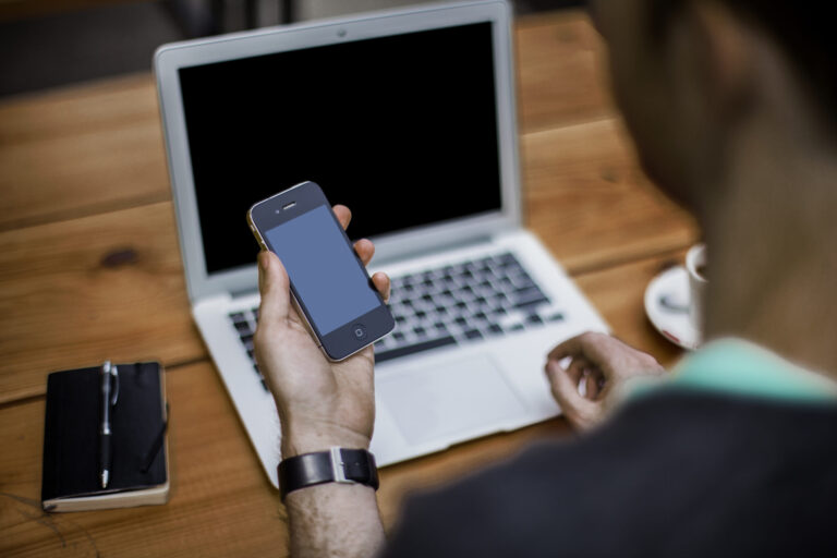 Comment concilier les tendances et les défis du mode de vie technologique ?
